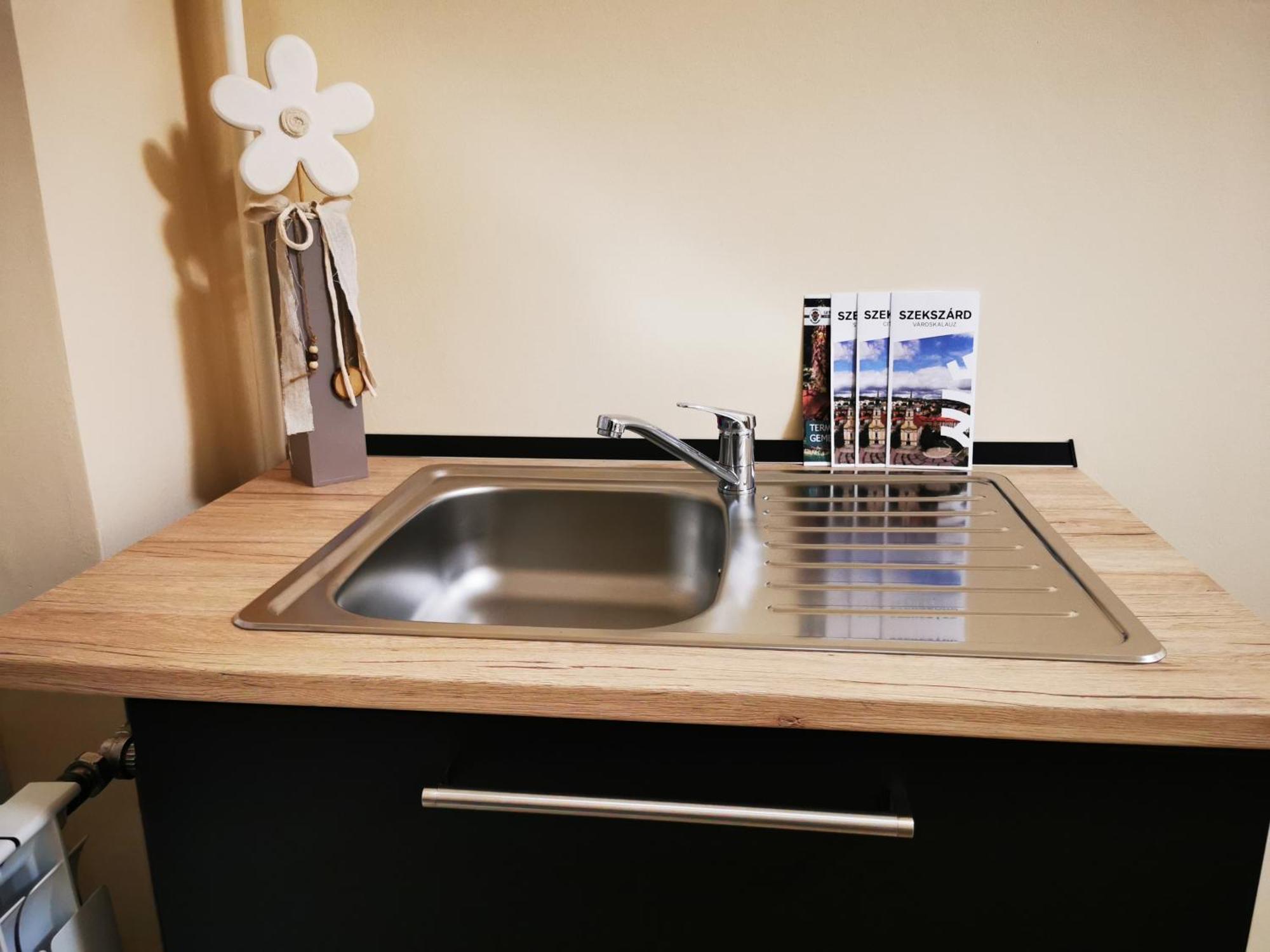 Central Park Apartman Szekszard Exterior photo