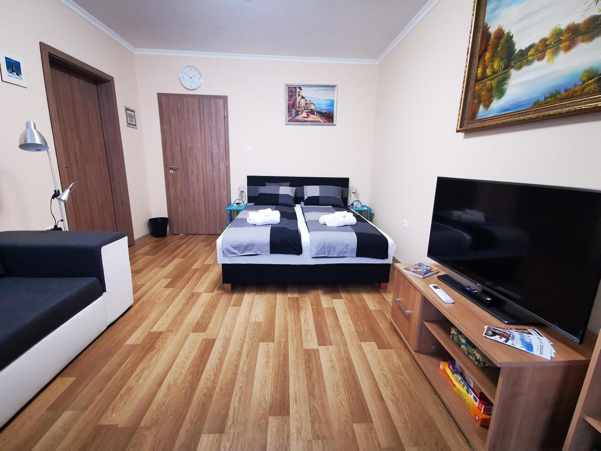 Central Park Apartman Szekszard Exterior photo